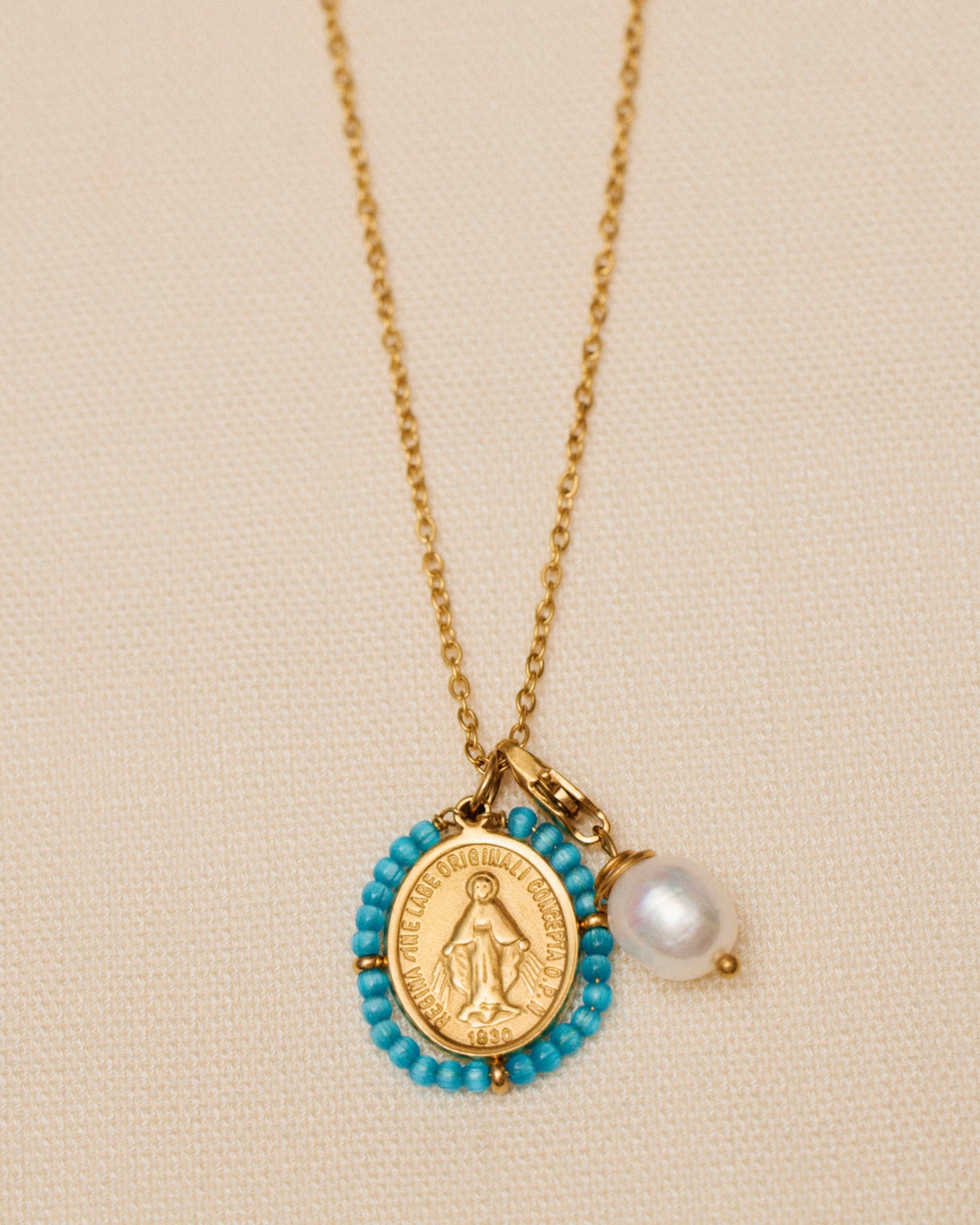 Santa Clara — Medal & Charm Set