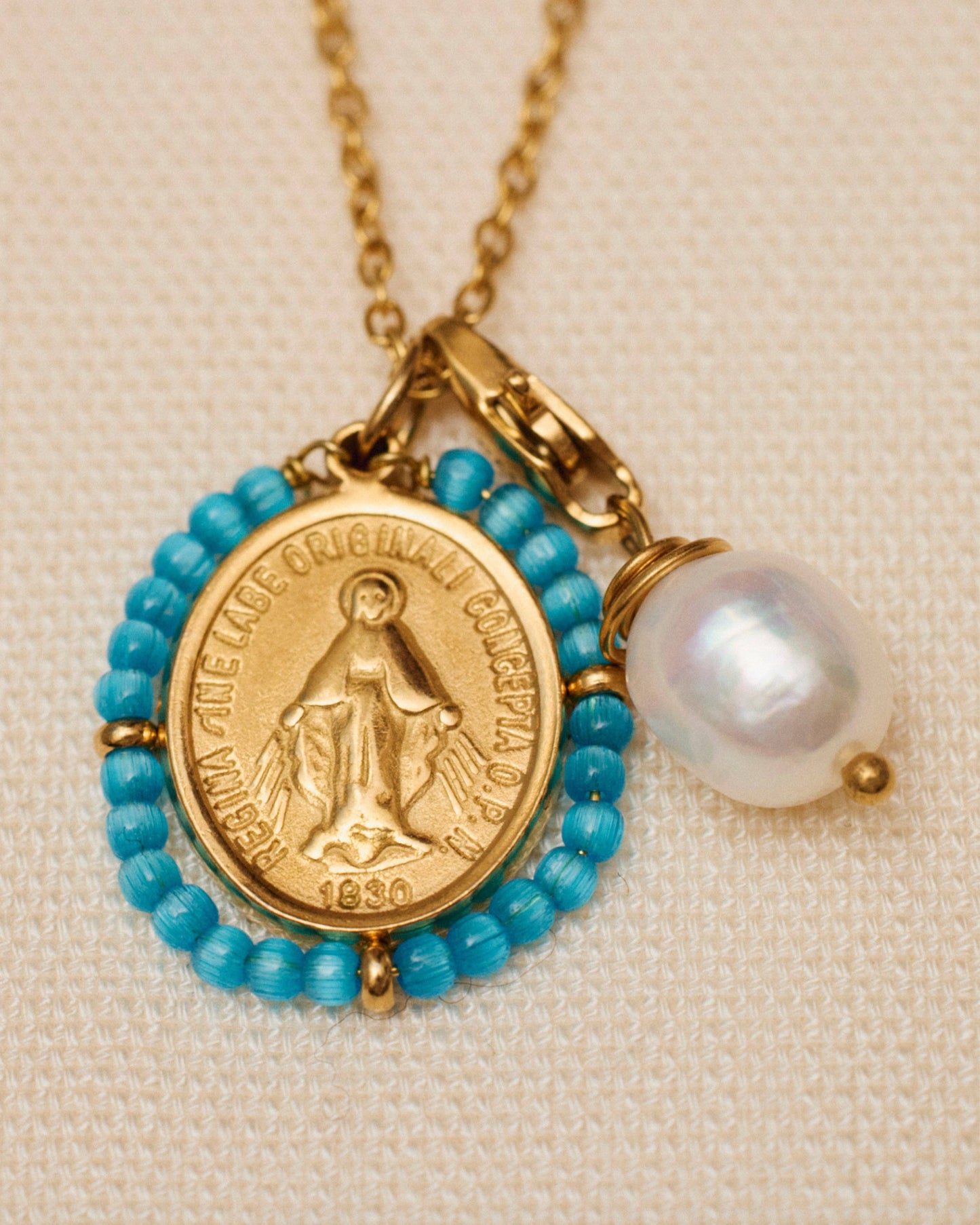 Santa Clara — Medal & Charm Set