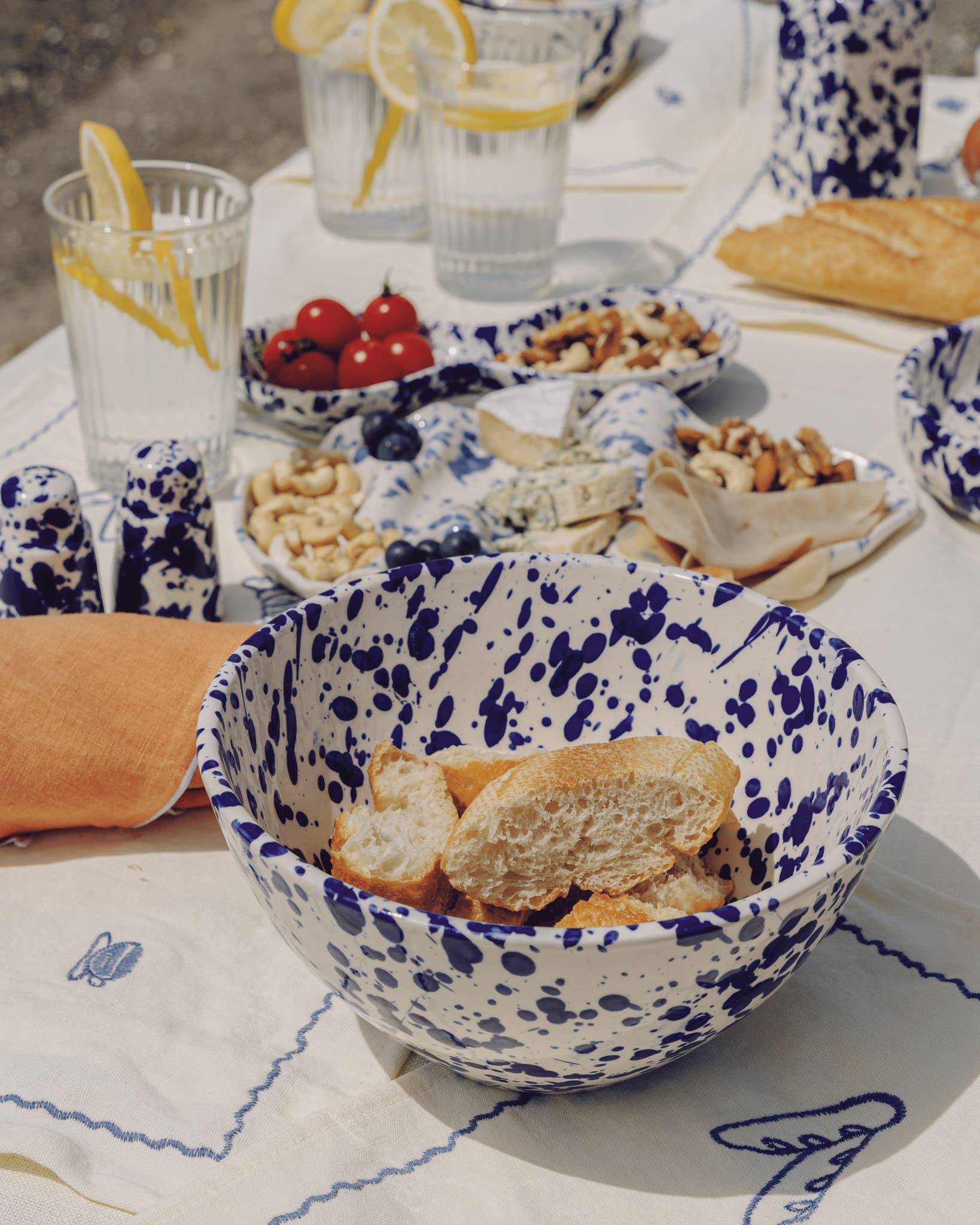 Ceramic Serving Bowl 1.5 L — Persia