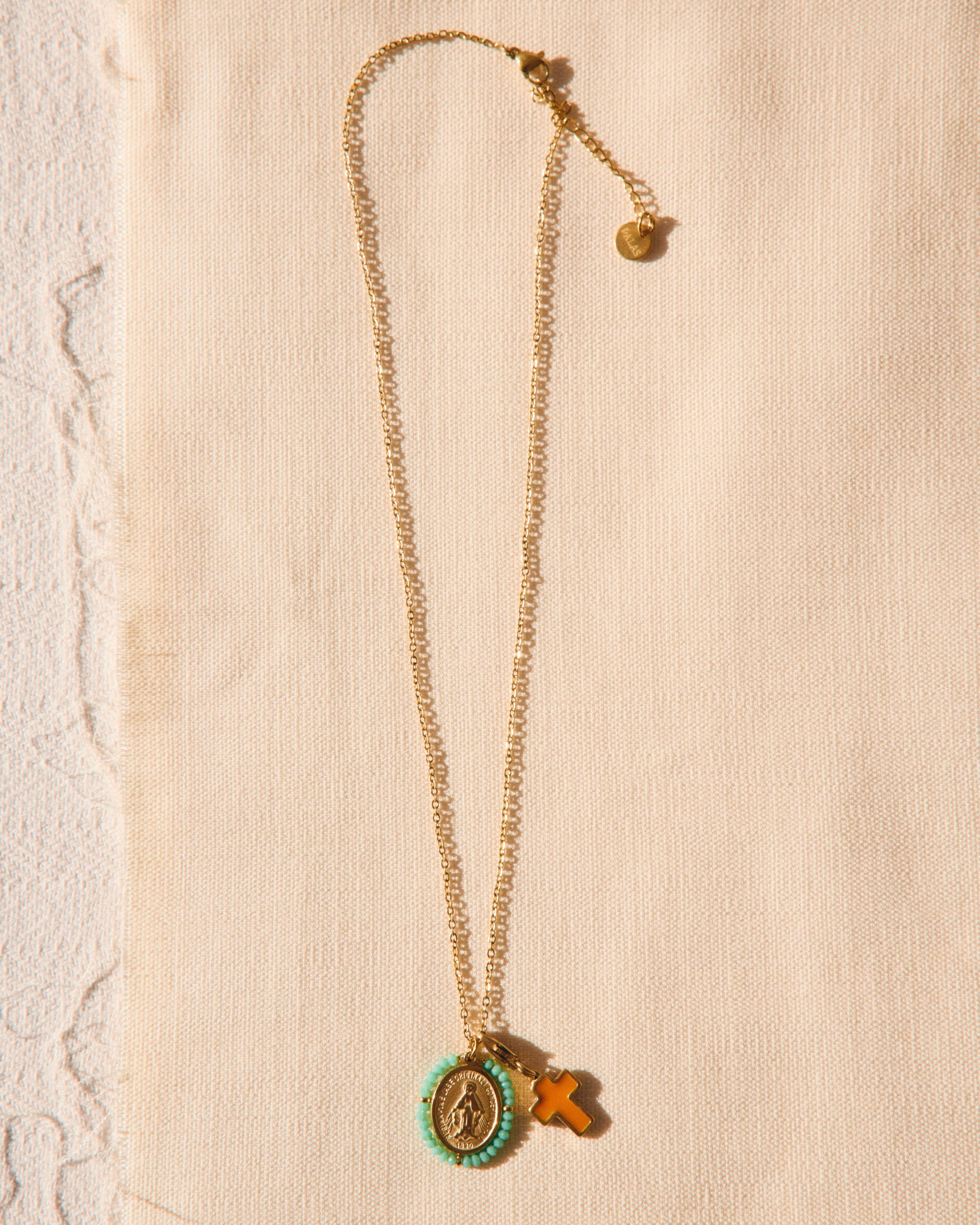 Ménilmontant — Medal & Charm Set