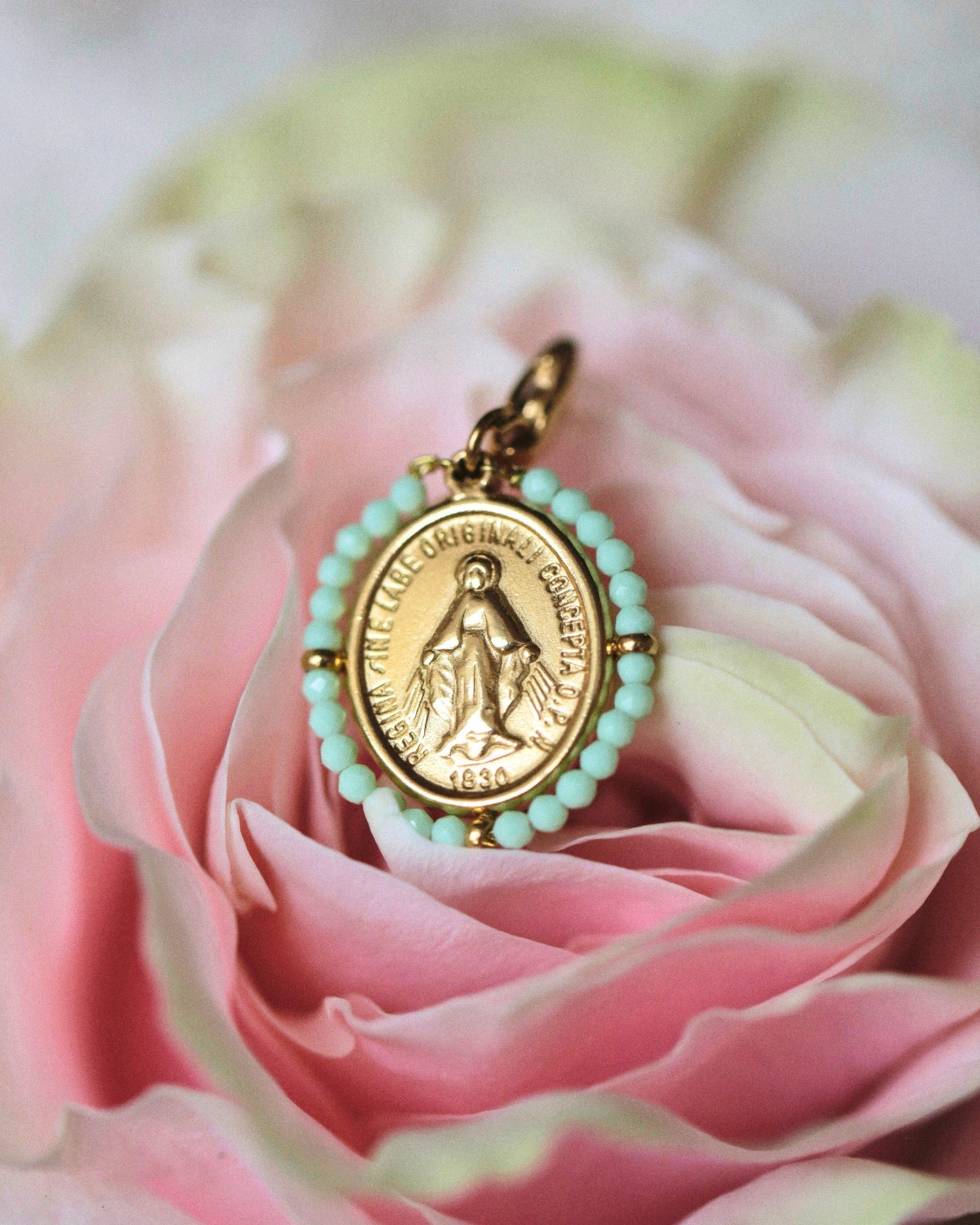 Santa Maria — Charm Opaline