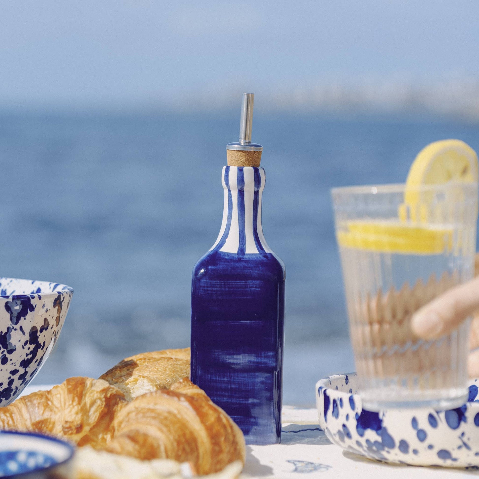 Ceramic Olive Oil Dispenser 475 ml — Costa Azul
