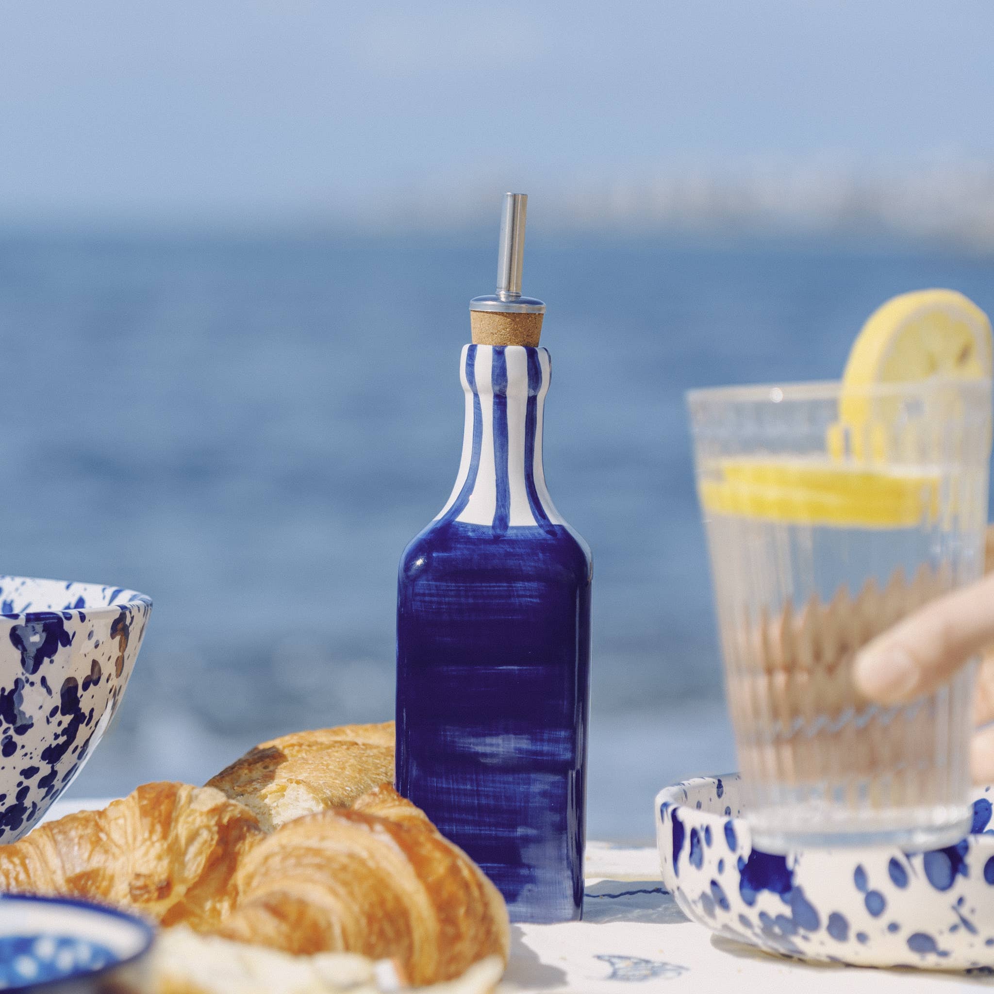 Ceramic Olive Oil Dispenser 475 ml — Costa Azul