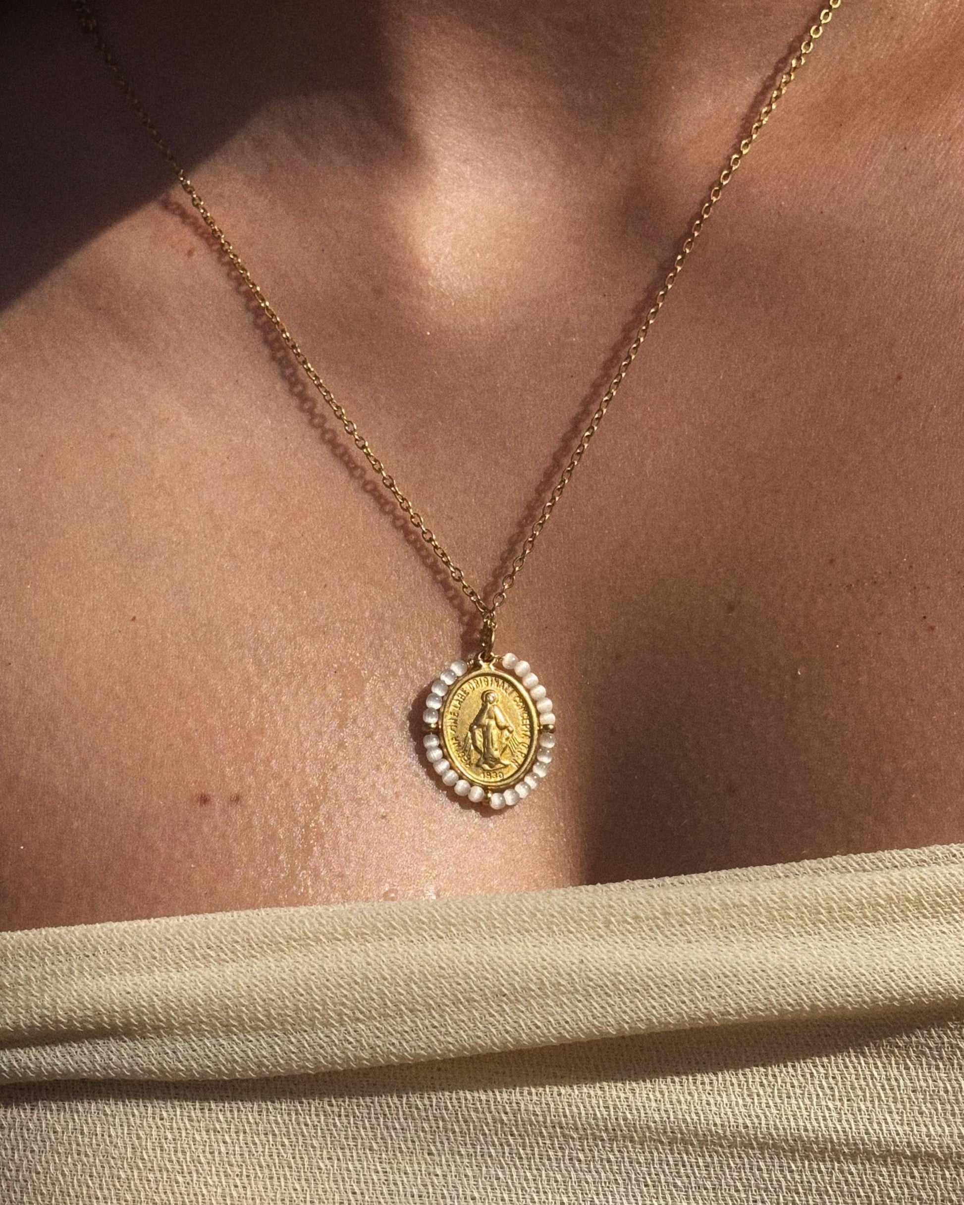 Santa Maria Precious — Necklace White