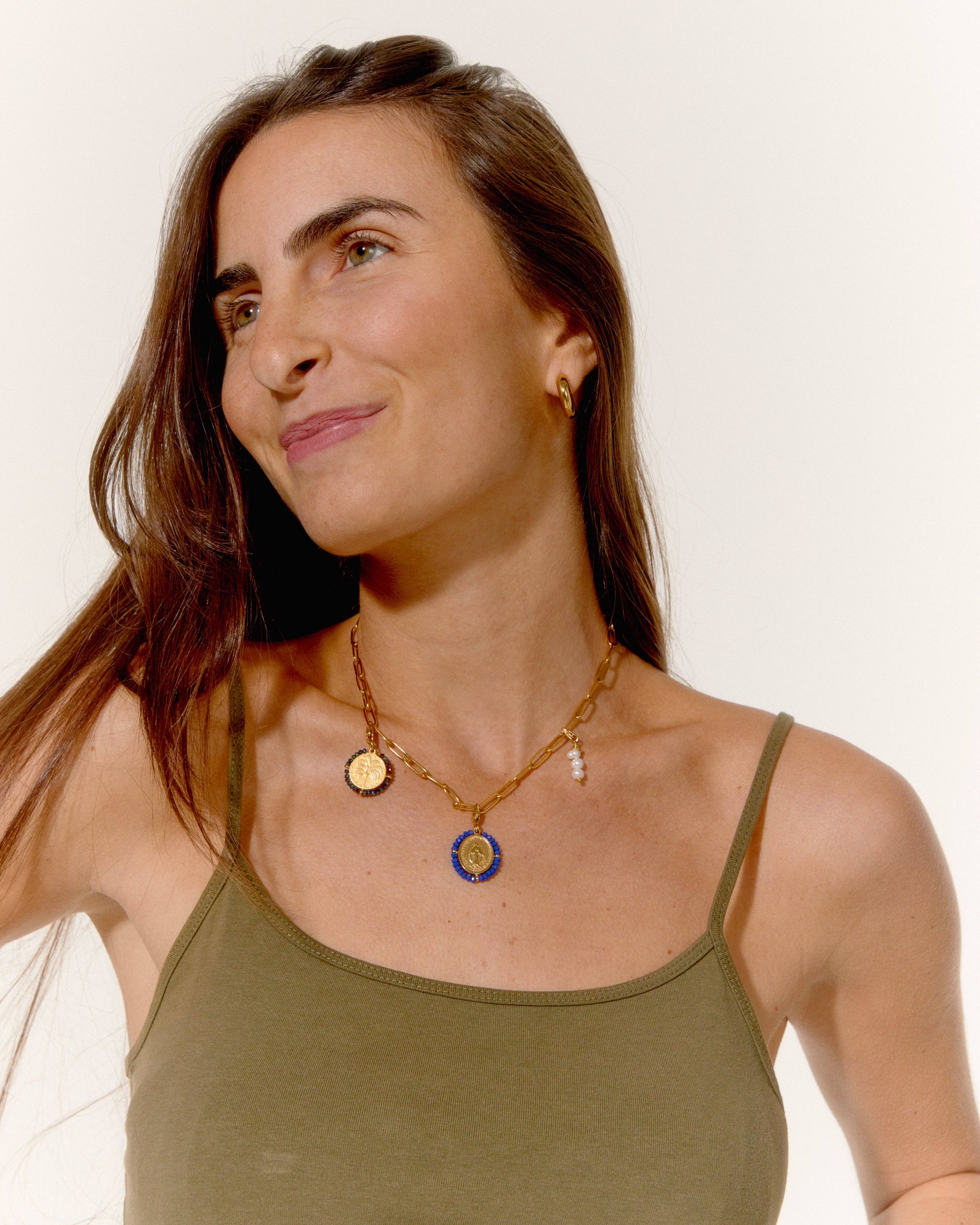 FAIRE Golden chain choker and removable charms