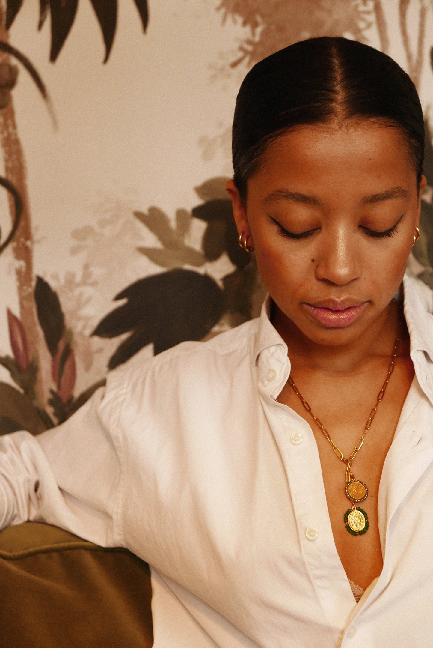 Juliet Y — Long golden chain necklace