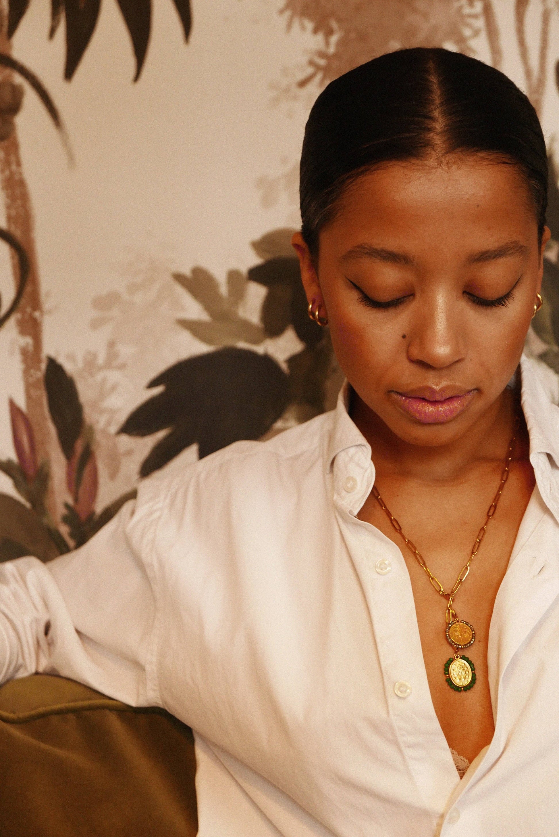 Juliet Y — Long golden chain necklace