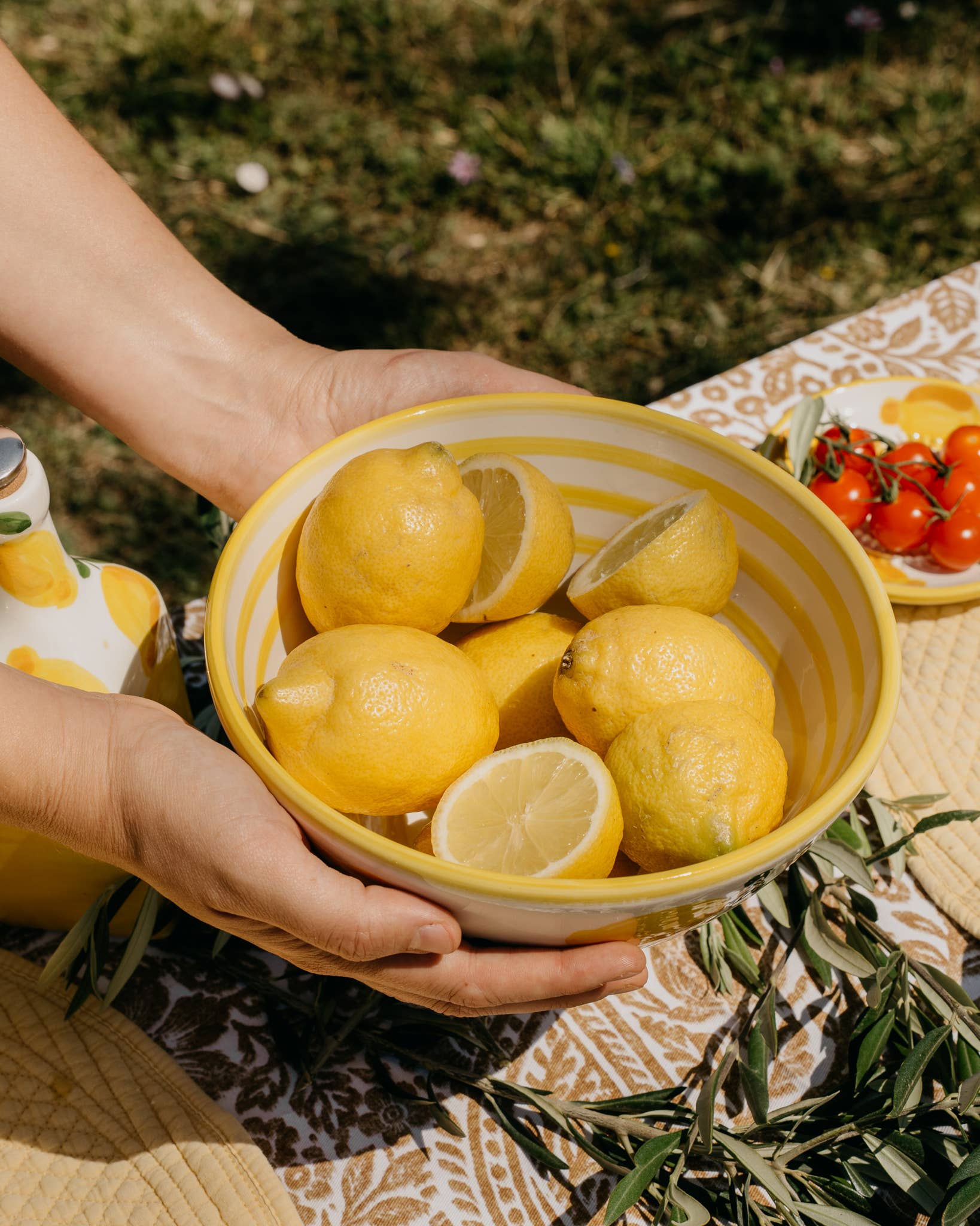 Ceramic Serving Bowl 1.5 L — Limone