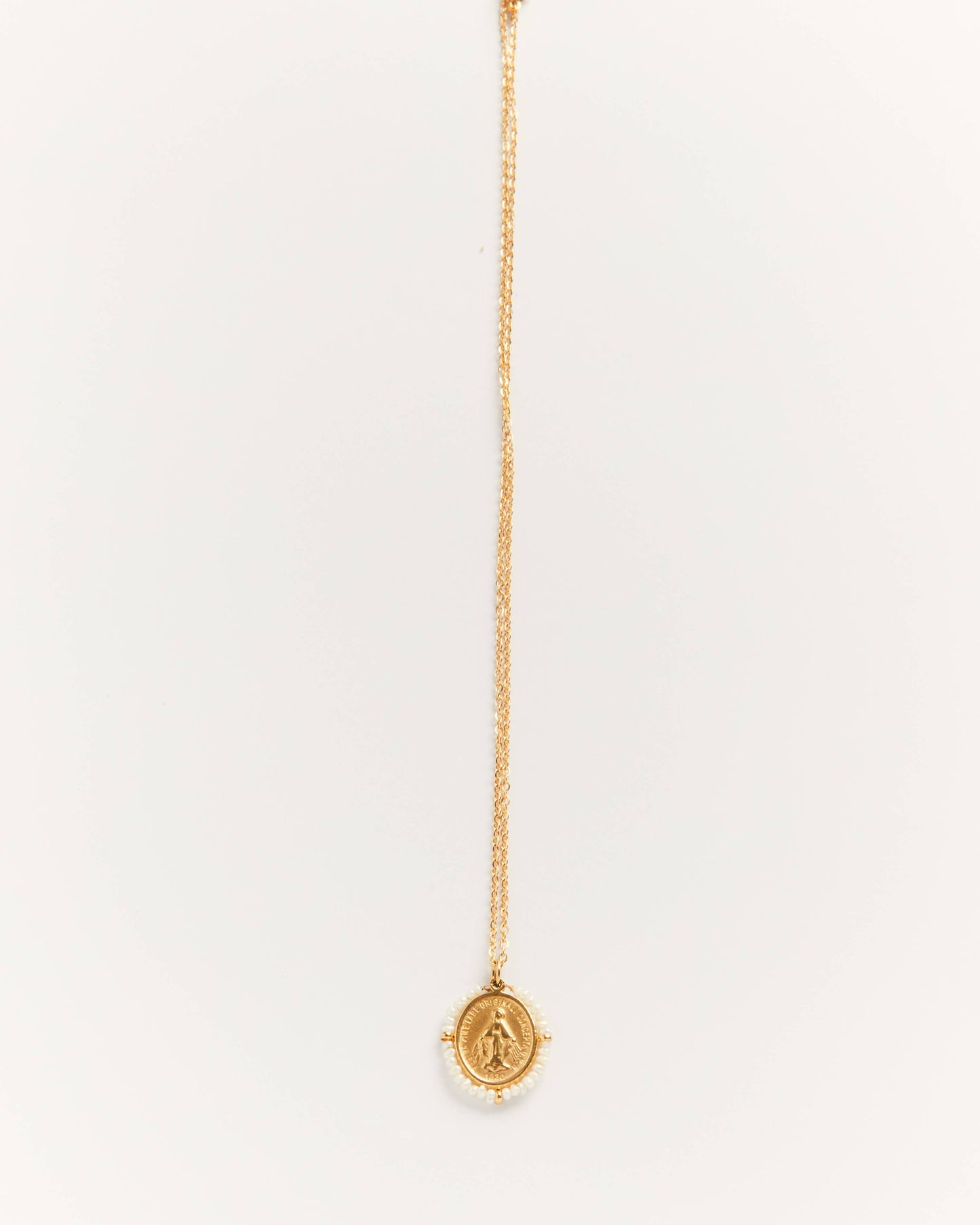 Santa Maria Bora Bora — golden medal necklace with stones