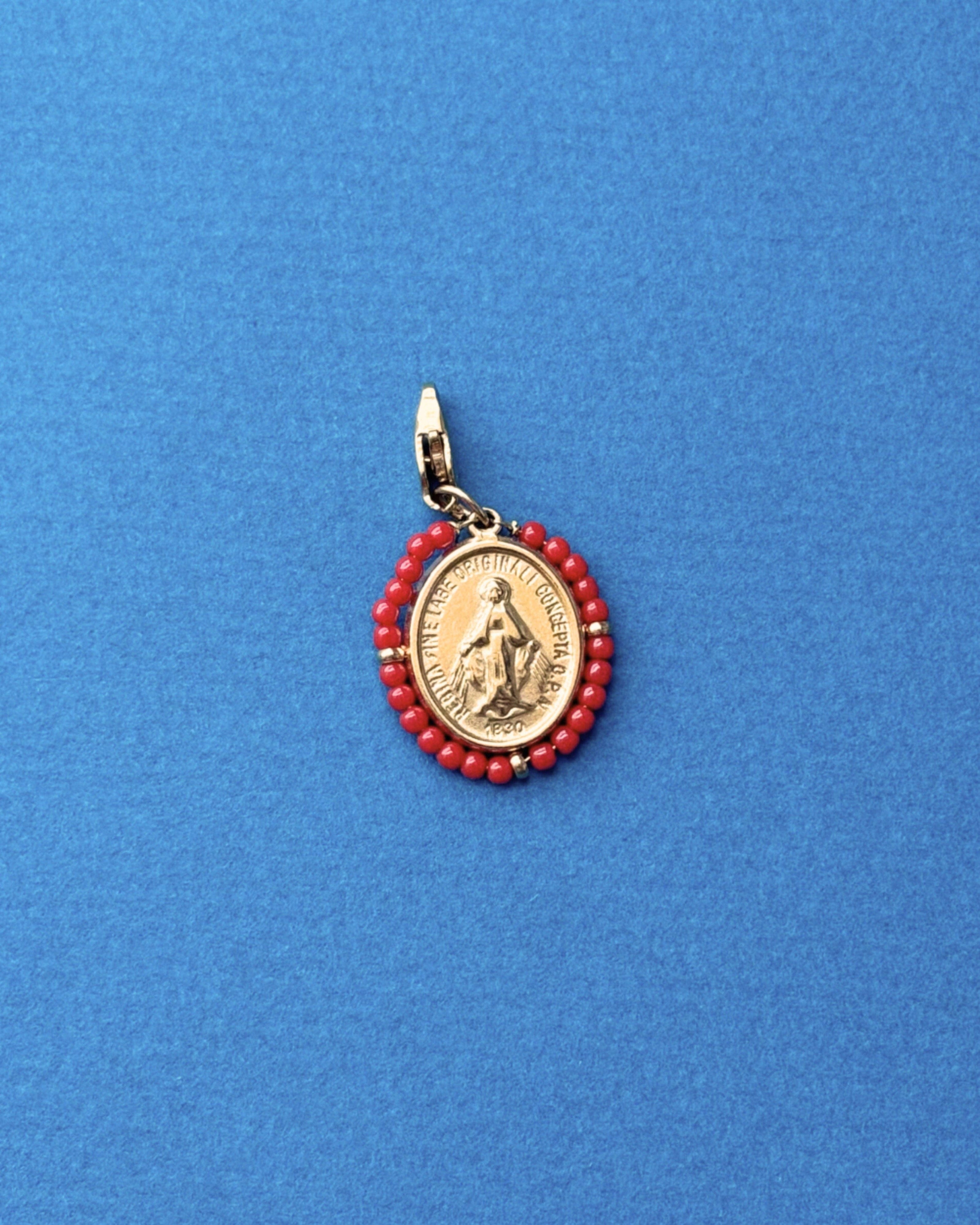 Santa Maria Precious — Charm Spicy Red