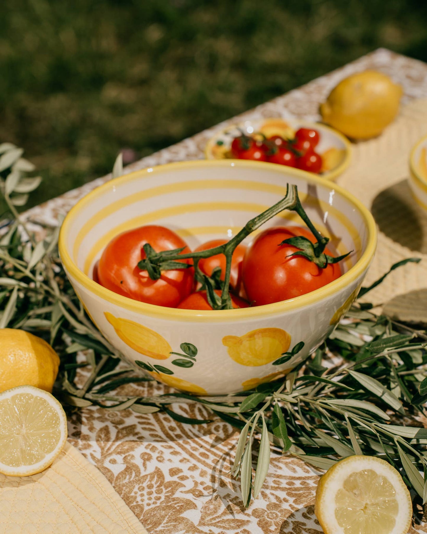 Ceramic Serving Bowl 1.5 L — Limone