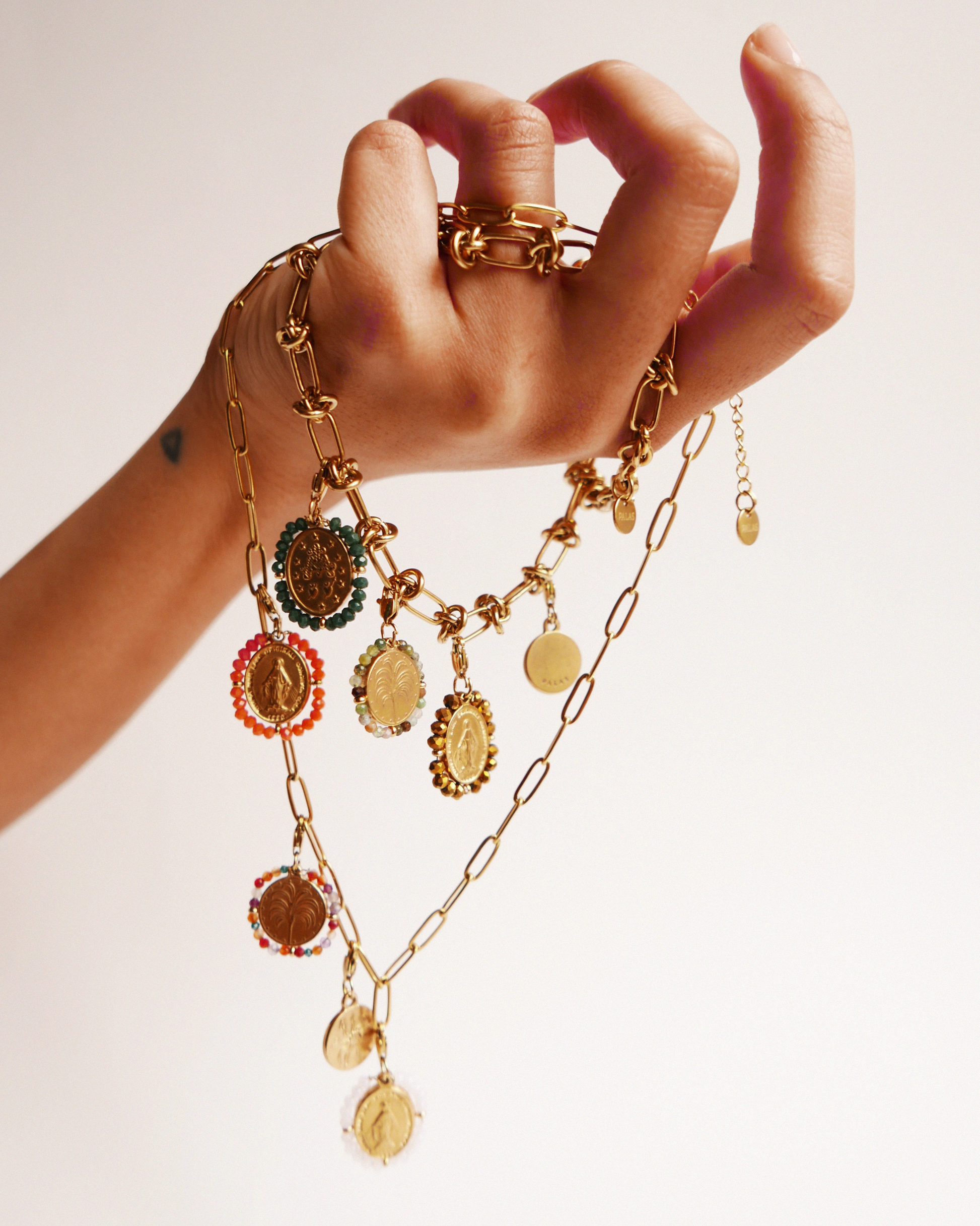 Santa Maria — Charm Gold