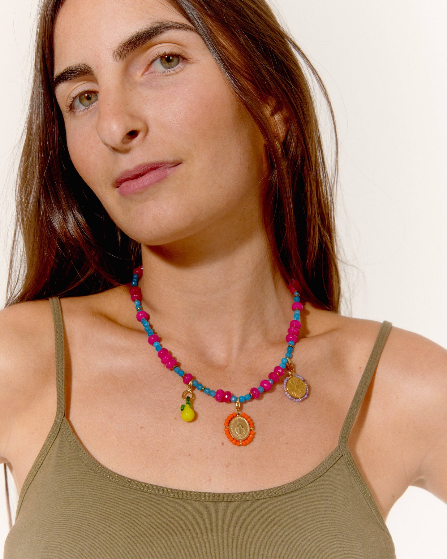 FAIRE Colorful choker and delightful charm