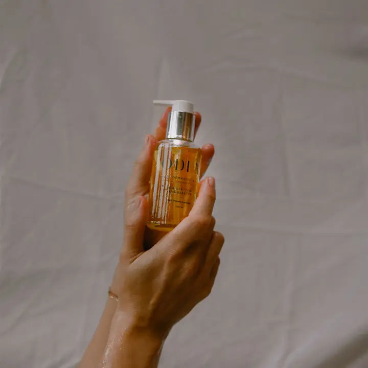 Huile Démaquillante — Nettoyante & Nourrissante