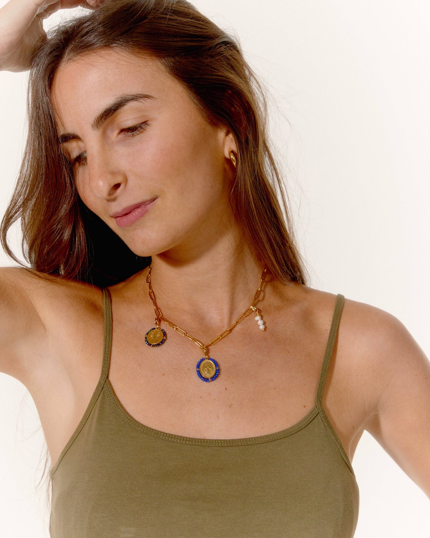 FAIRE Golden chain choker and removable charms